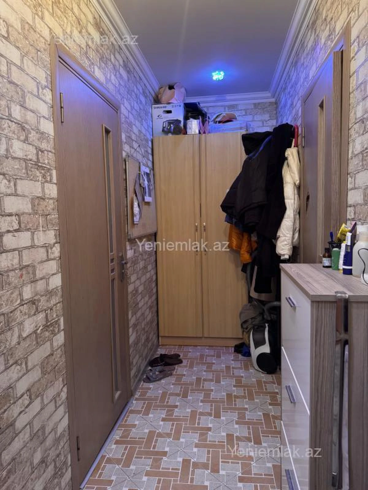 Satılır 2 otaqlı köhnə tikili 60 m²