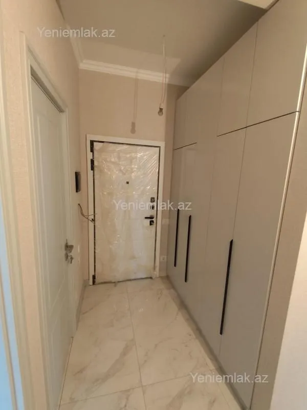 Satılır 2 otaqlı yeni tikili 61 m²