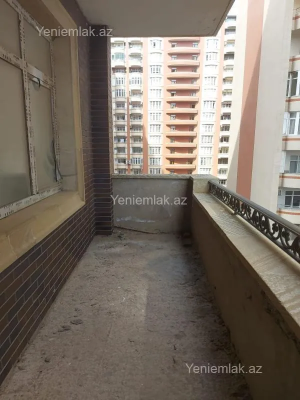 Satılır 3 otaqlı yeni tikili 140.3 m²
