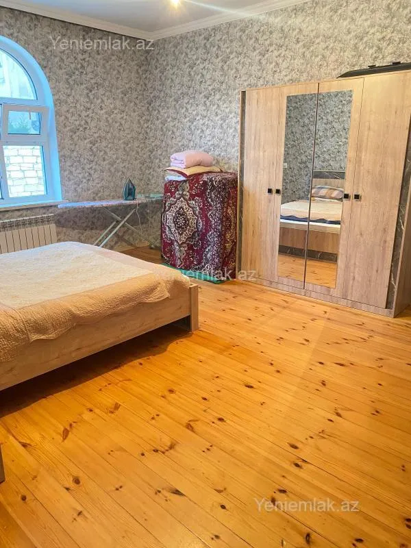 Satılır 4 otaqlı həyət evi 150 m²