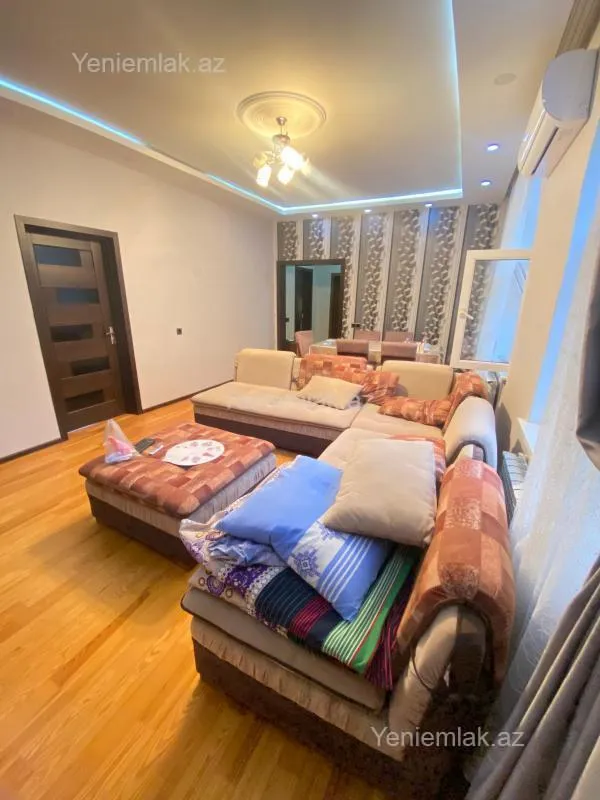 Satılır 4 otaqlı həyət evi 150 m²