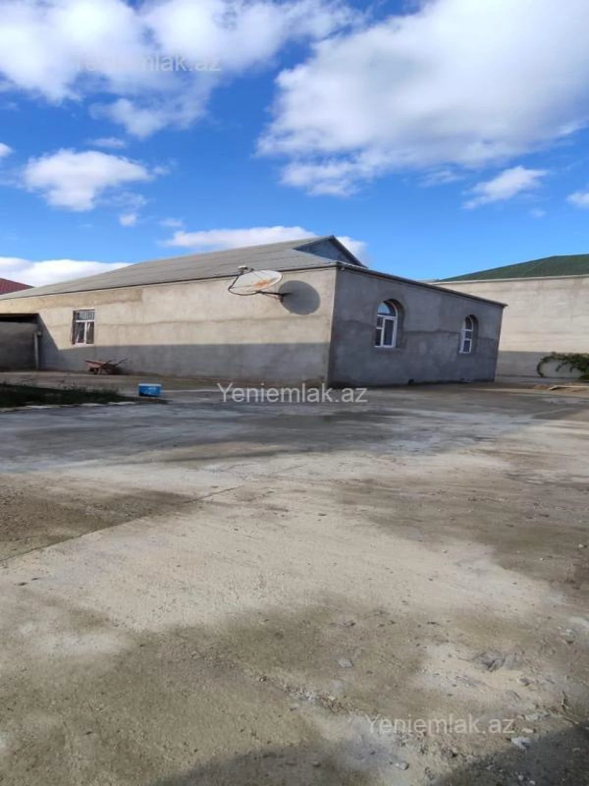 Satılır 4 otaqlı həyət evi 150 m²