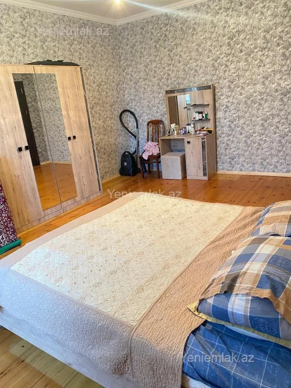 Satılır 4 otaqlı həyət evi 150 m²