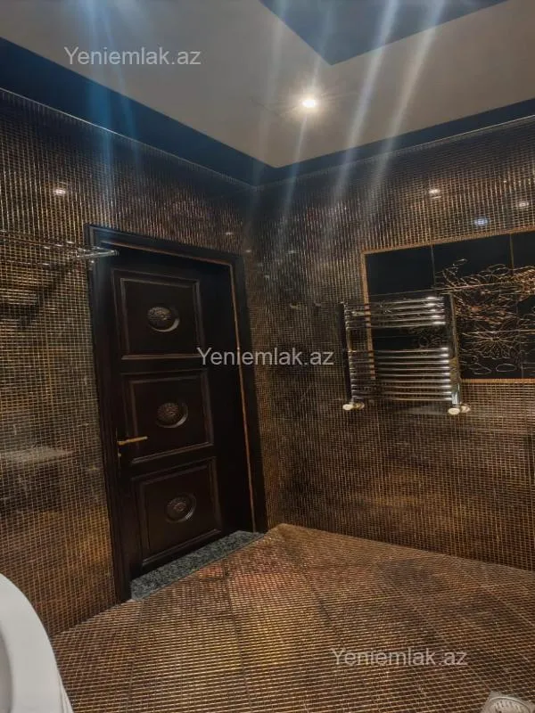 Satılır 4 otaqlı yeni tikili 180 m²