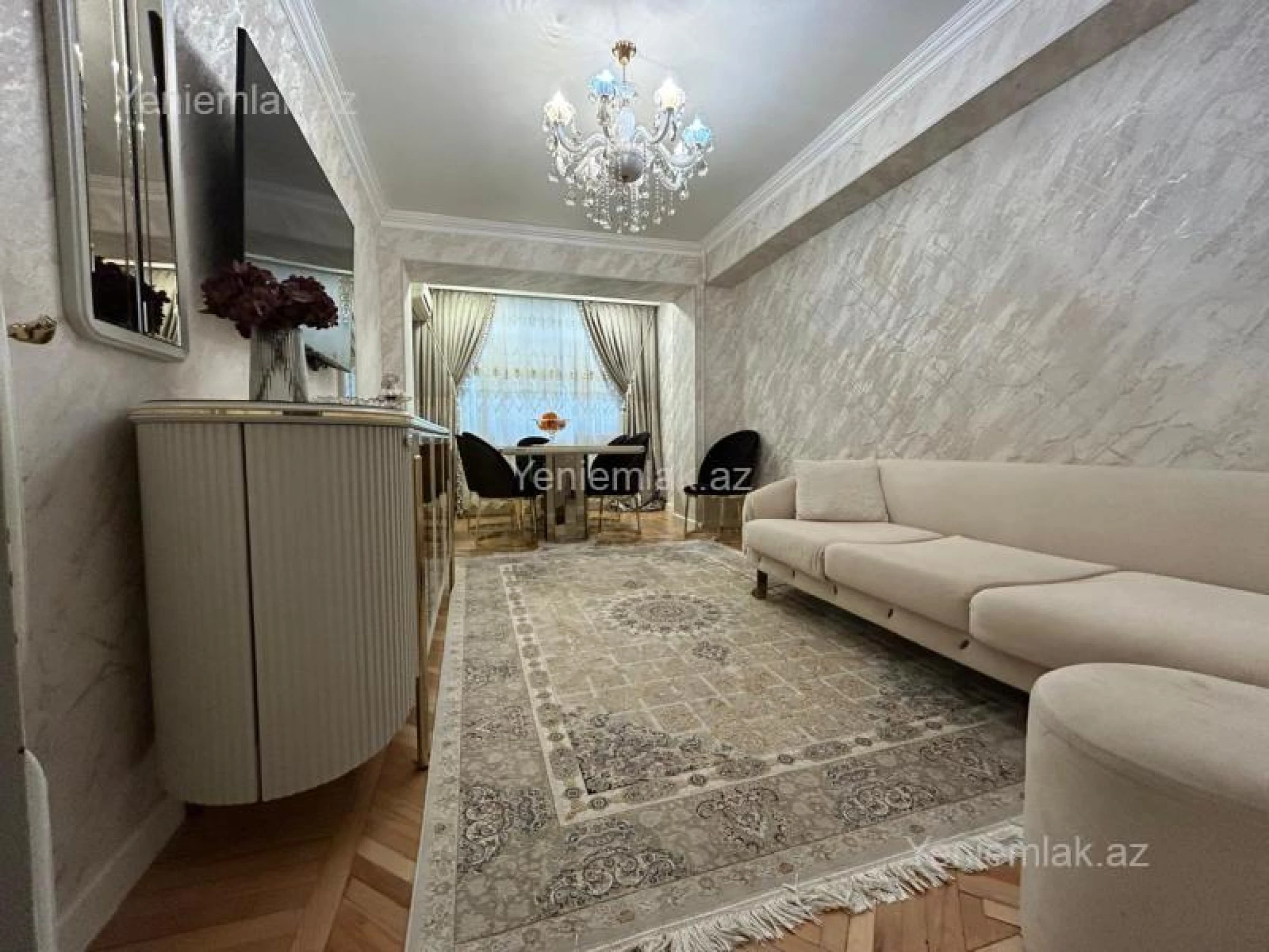 Satılır 2 otaqlı köhnə tikili 65 m²