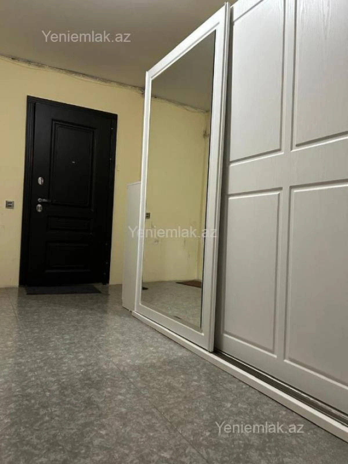 Satılır 2 otaqlı köhnə tikili 65 m²