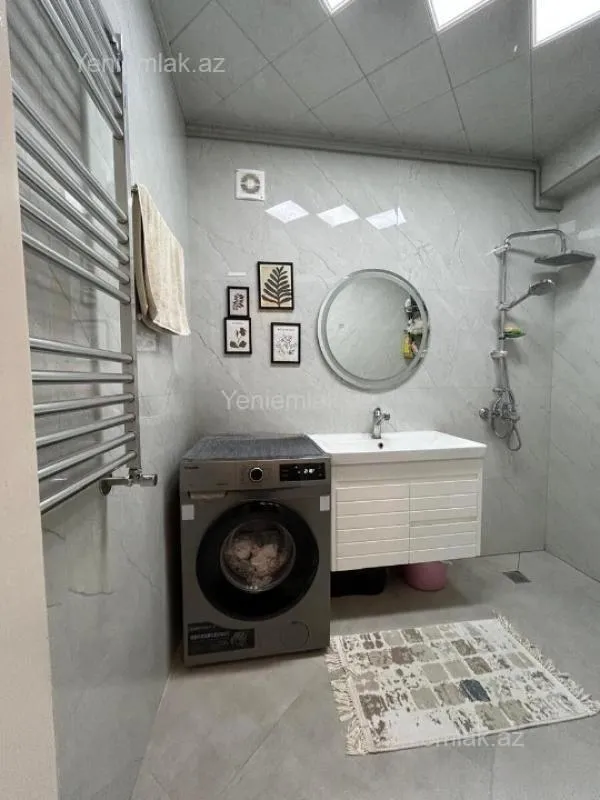 Satılır 2 otaqlı köhnə tikili 65 m²