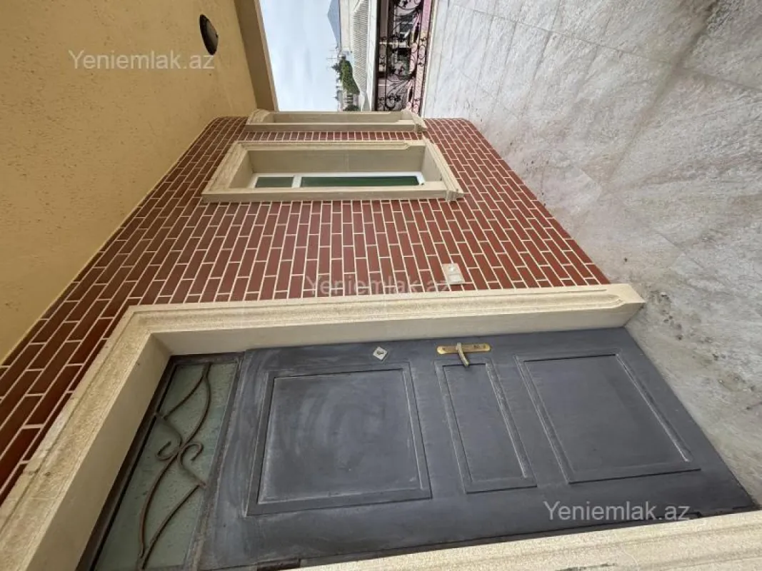 Satılır 6 otaqlı həyət evi 188 m²
