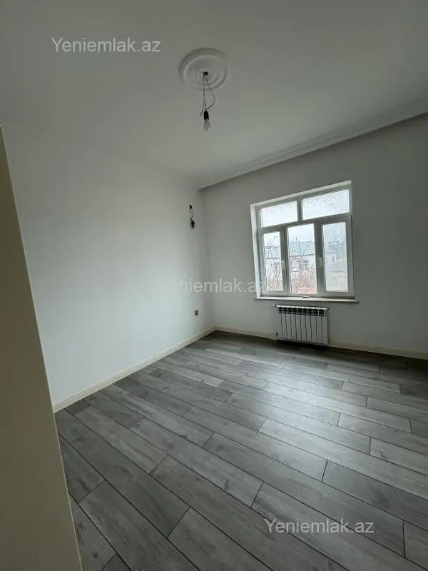 Satılır 6 otaqlı həyət evi 188 m²