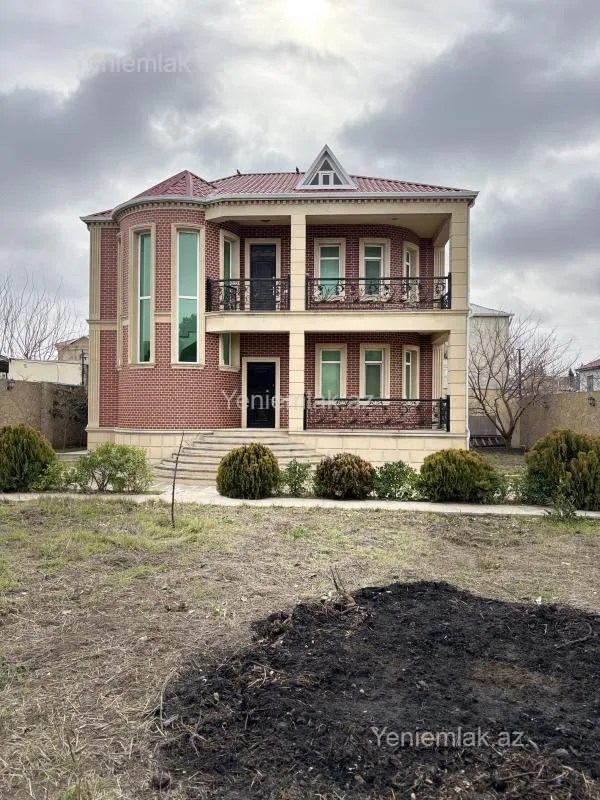 Satılır 6 otaqlı həyət evi 188 m²