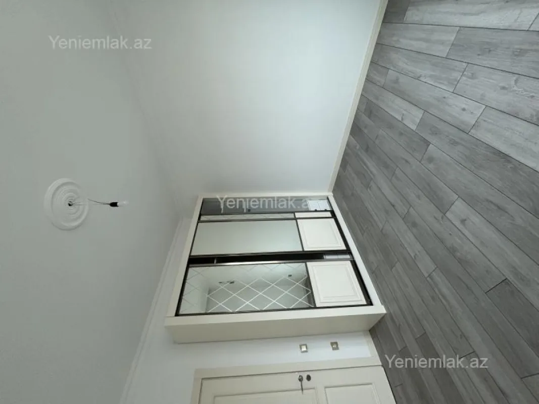 Satılır 6 otaqlı həyət evi 188 m²