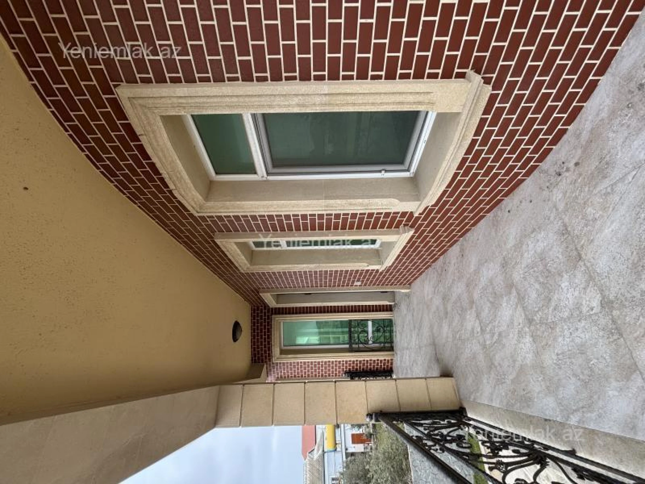 Satılır 6 otaqlı həyət evi 188 m²