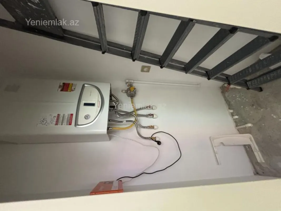 Satılır 6 otaqlı həyət evi 188 m²