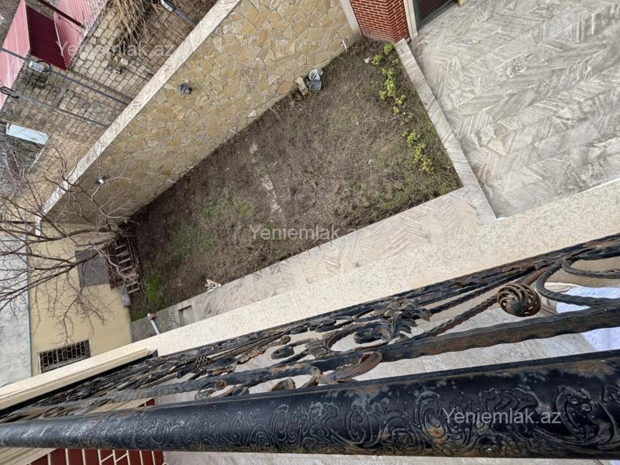 Satılır 6 otaqlı həyət evi 188 m²