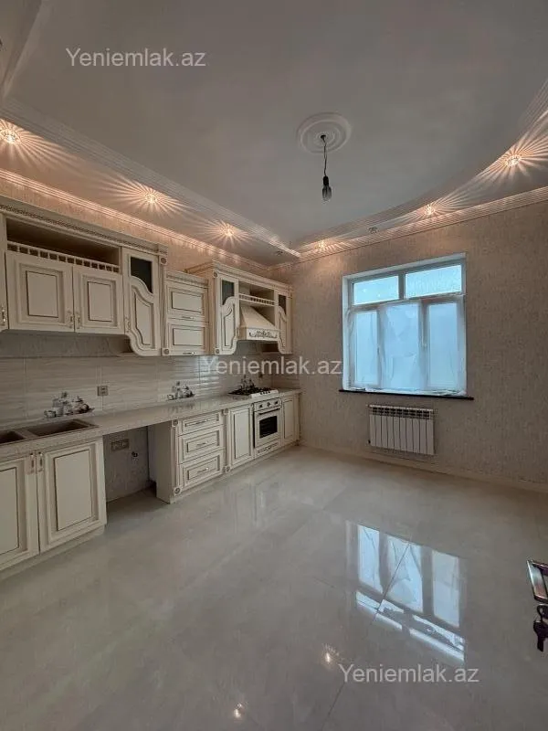 Satılır 6 otaqlı həyət evi 188 m²