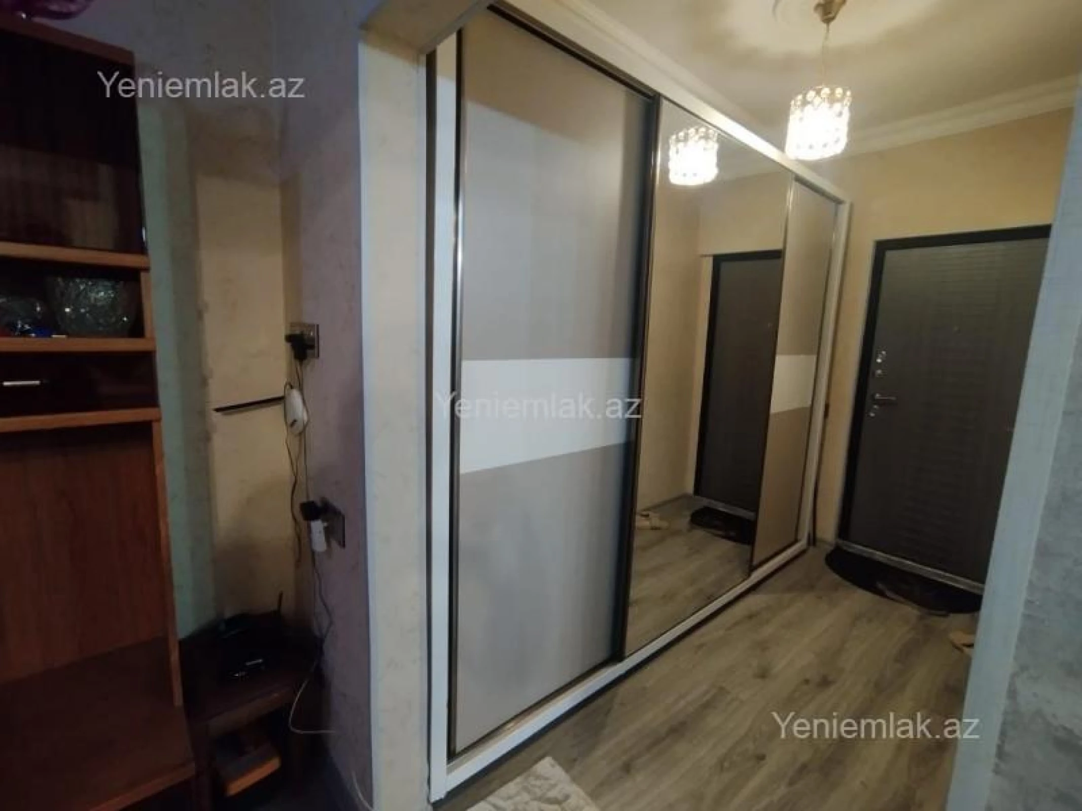 Satılır 4 otaqlı köhnə tikili 100 m²