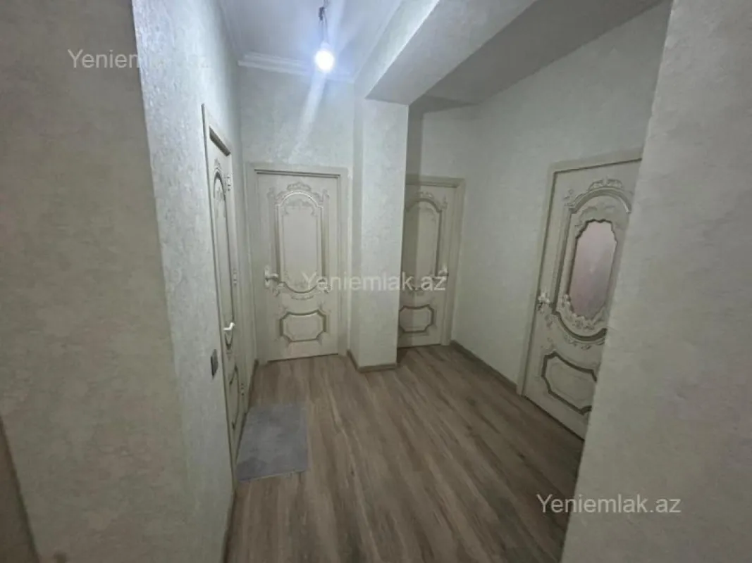 Satılır 3 otaqlı yeni tikili 120 m²