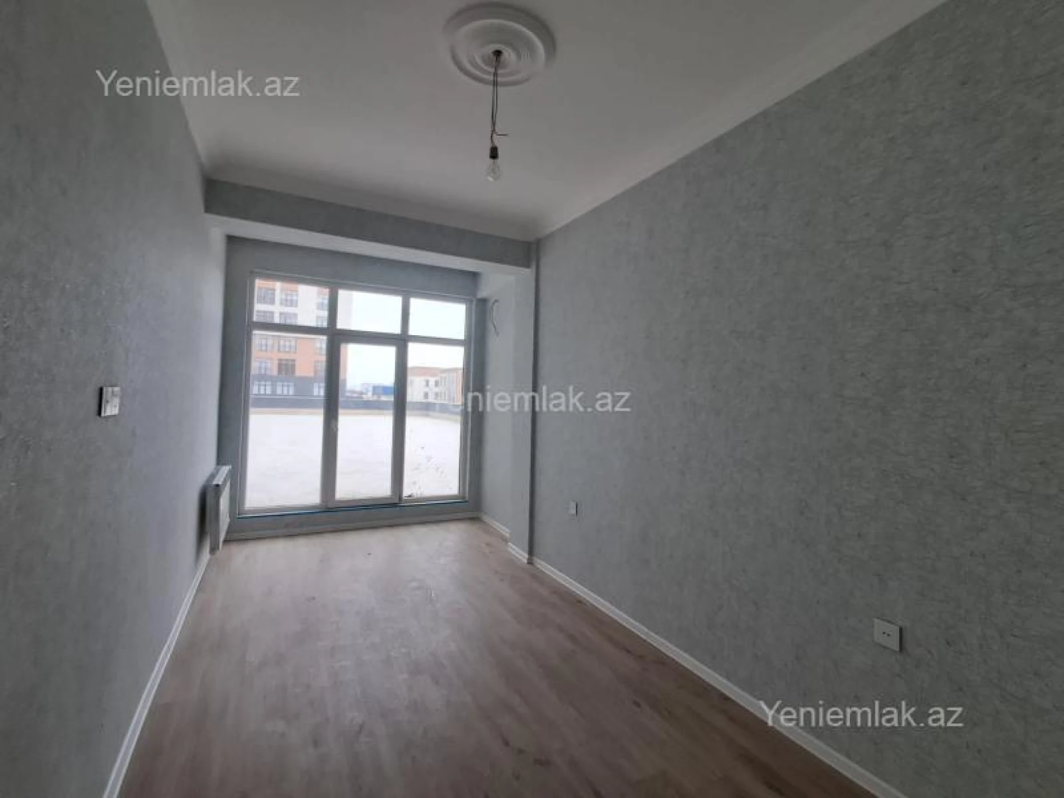 Satılır 2 otaqlı yeni tikili 80 m²