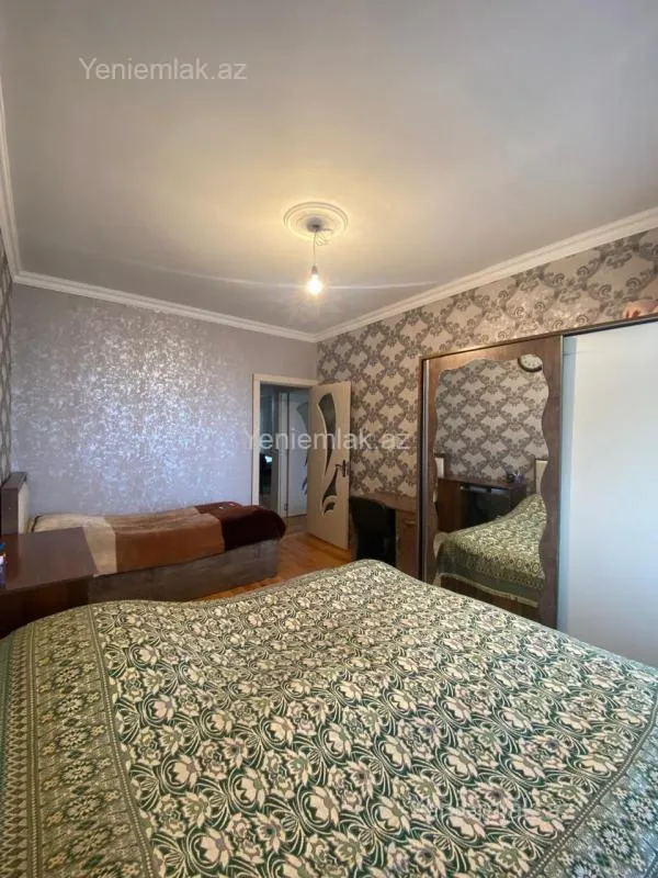 Satılır 3 otaqlı köhnə tikili 80 m²