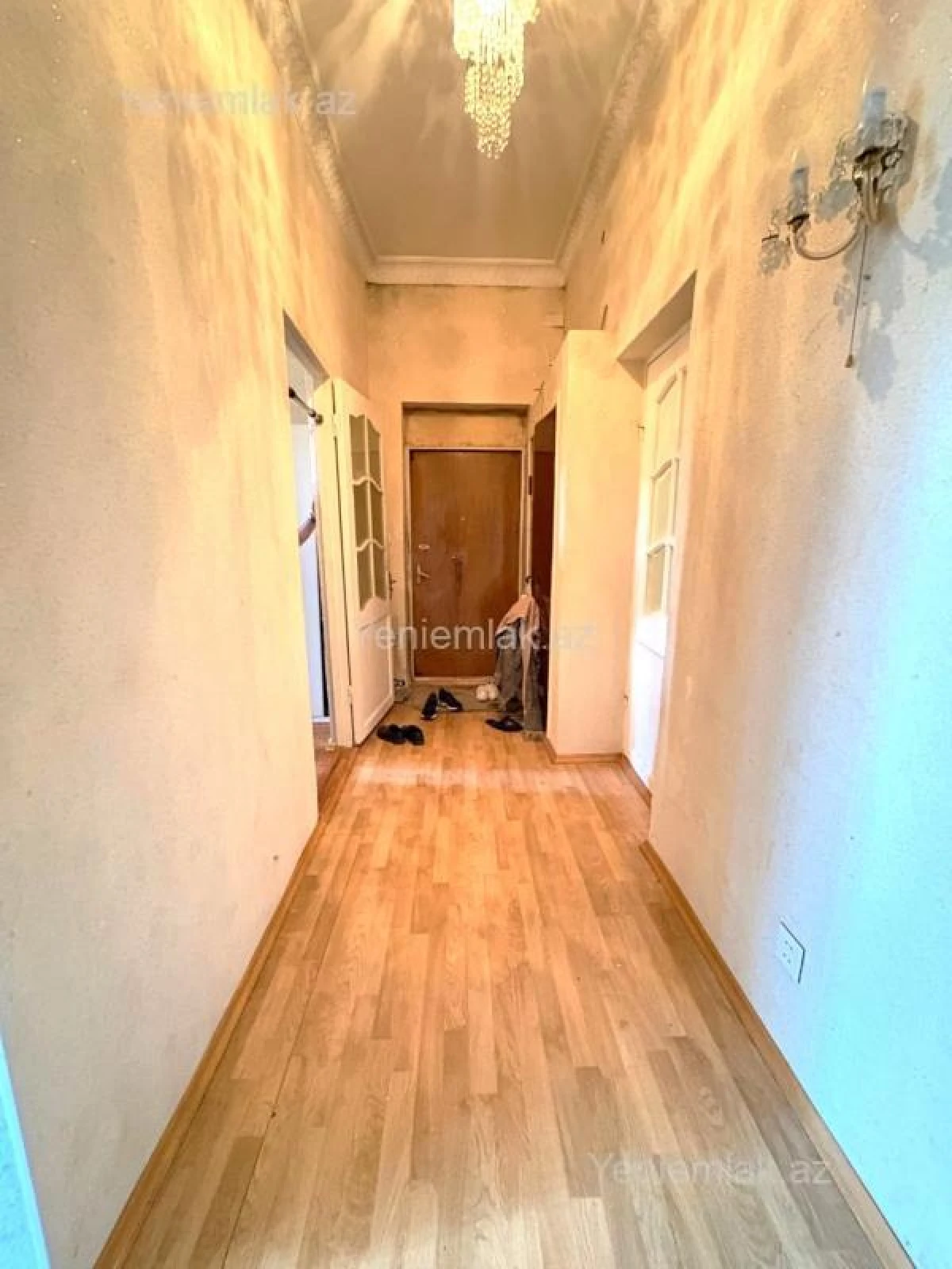 Satılır 3 otaqlı köhnə tikili 90 m²
