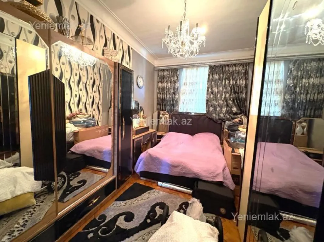 Satılır 3 otaqlı köhnə tikili 90 m²