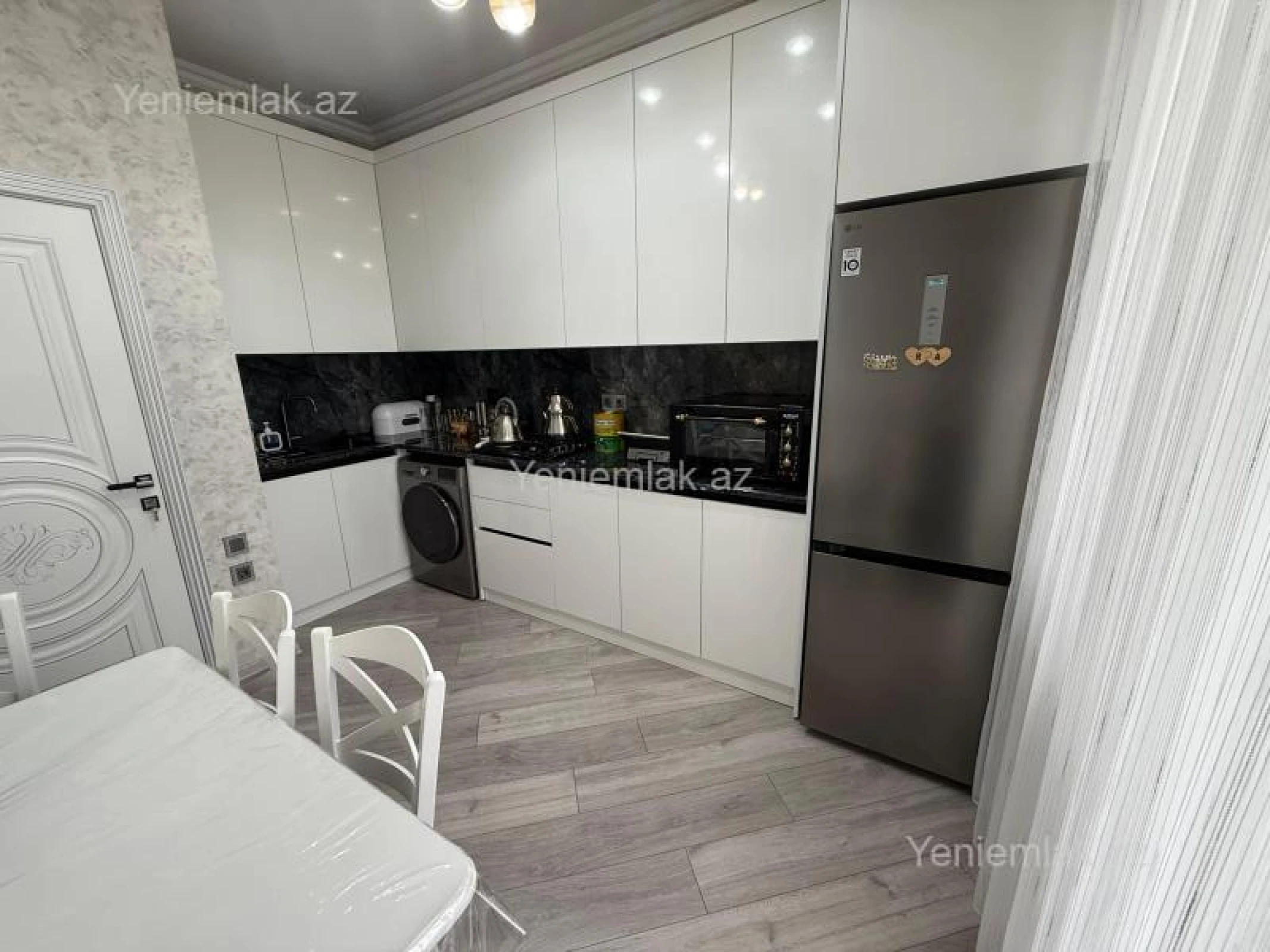 Satılır 2 otaqlı yeni tikili 55 m²