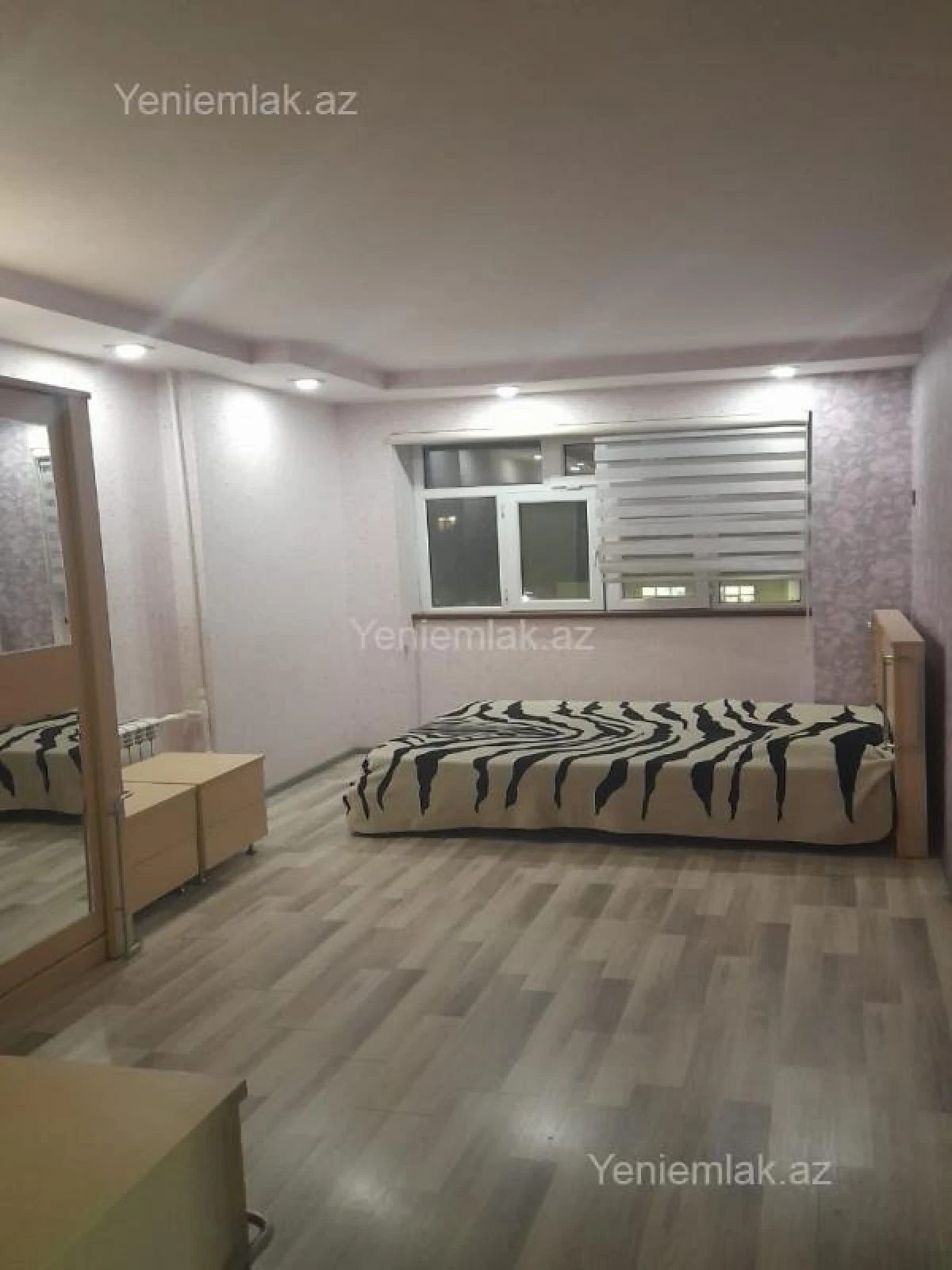 Satılır 4 otaqlı köhnə tikili 100 m²