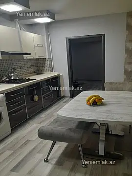 Satılır 4 otaqlı köhnə tikili 100 m²