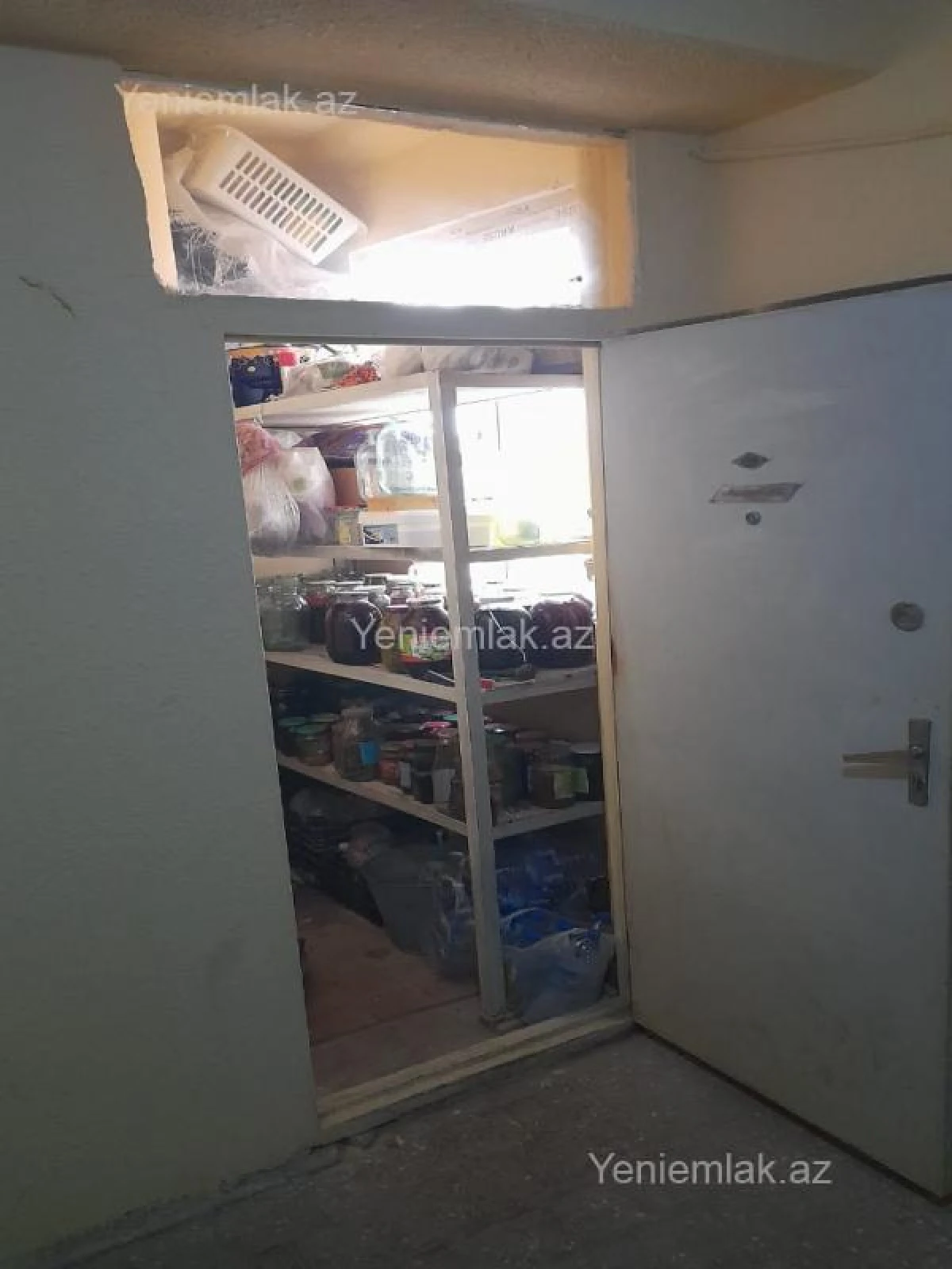 Satılır 4 otaqlı köhnə tikili 100 m²