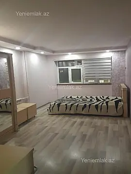 Satılır 4 otaqlı köhnə tikili 100 m²