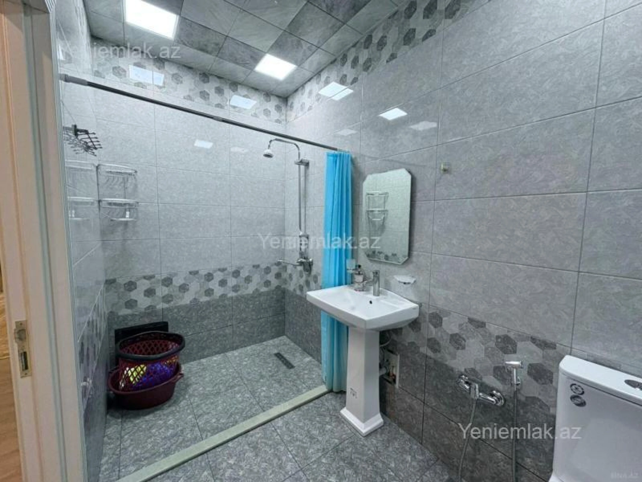 Satılır 3 otaqlı yeni tikili 70 m²