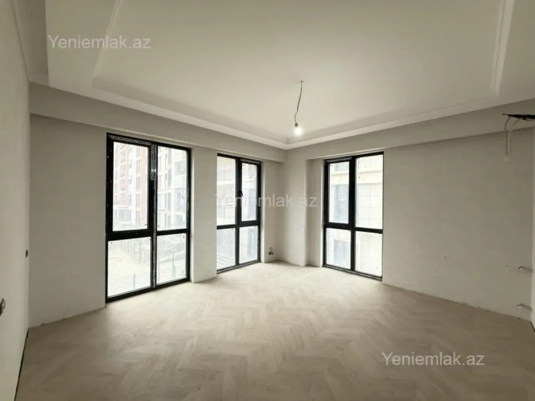 Satılır 3 otaqlı yeni tikili 82.39 m²