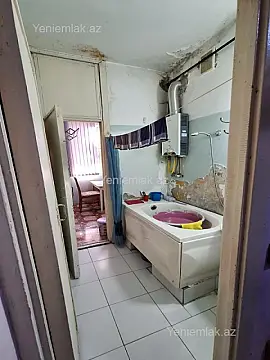 Satılır 1 otaqlı köhnə tikili 40 m²