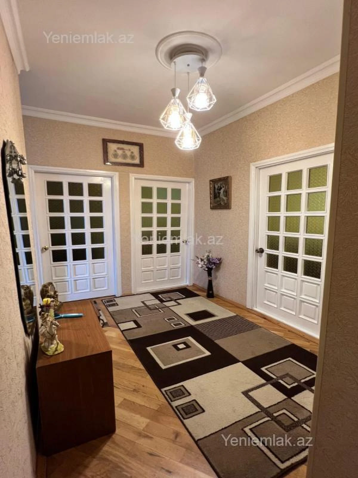 Satılır 3 otaqlı köhnə tikili 75 m²