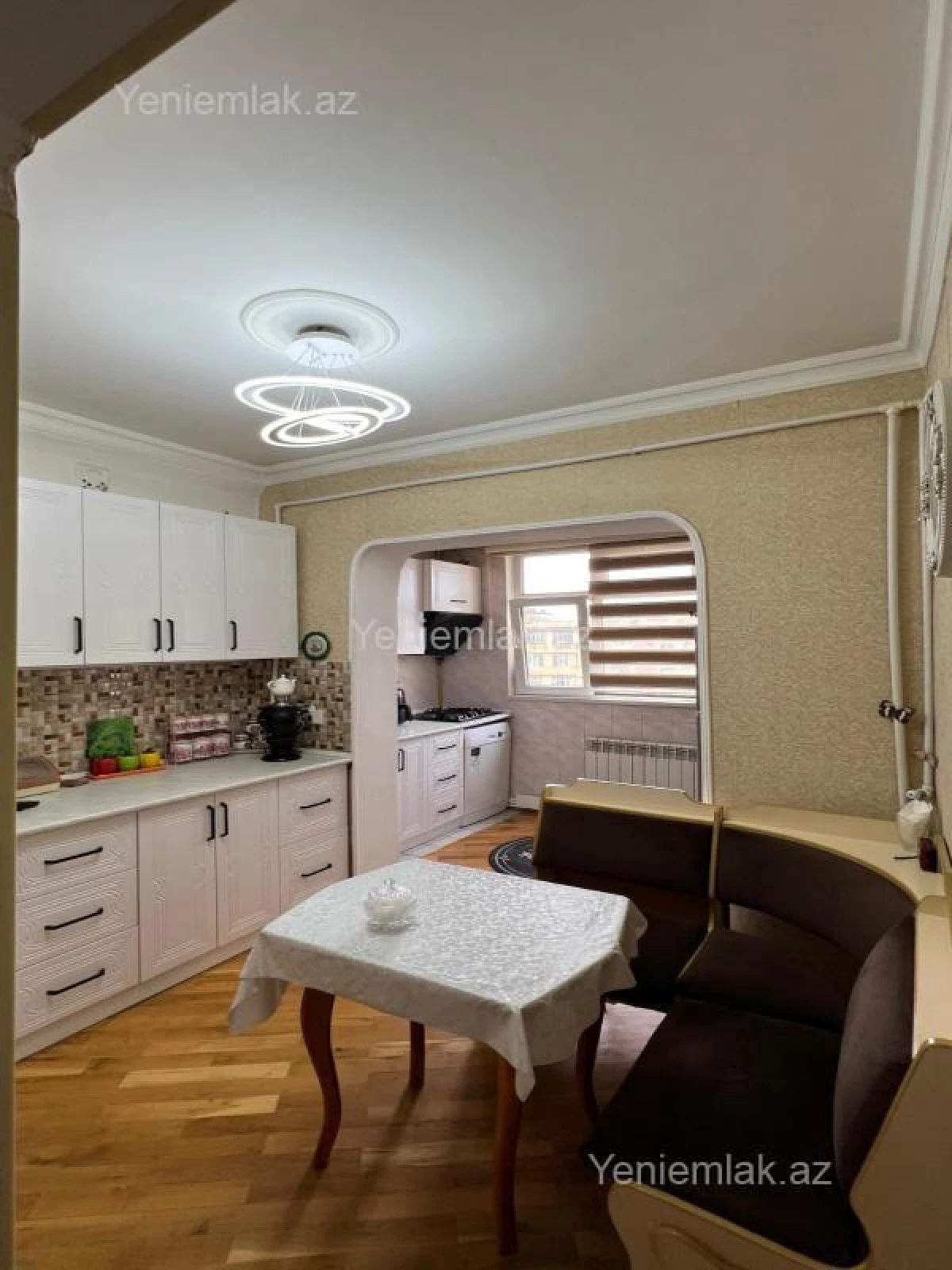 Satılır 3 otaqlı köhnə tikili 75 m²