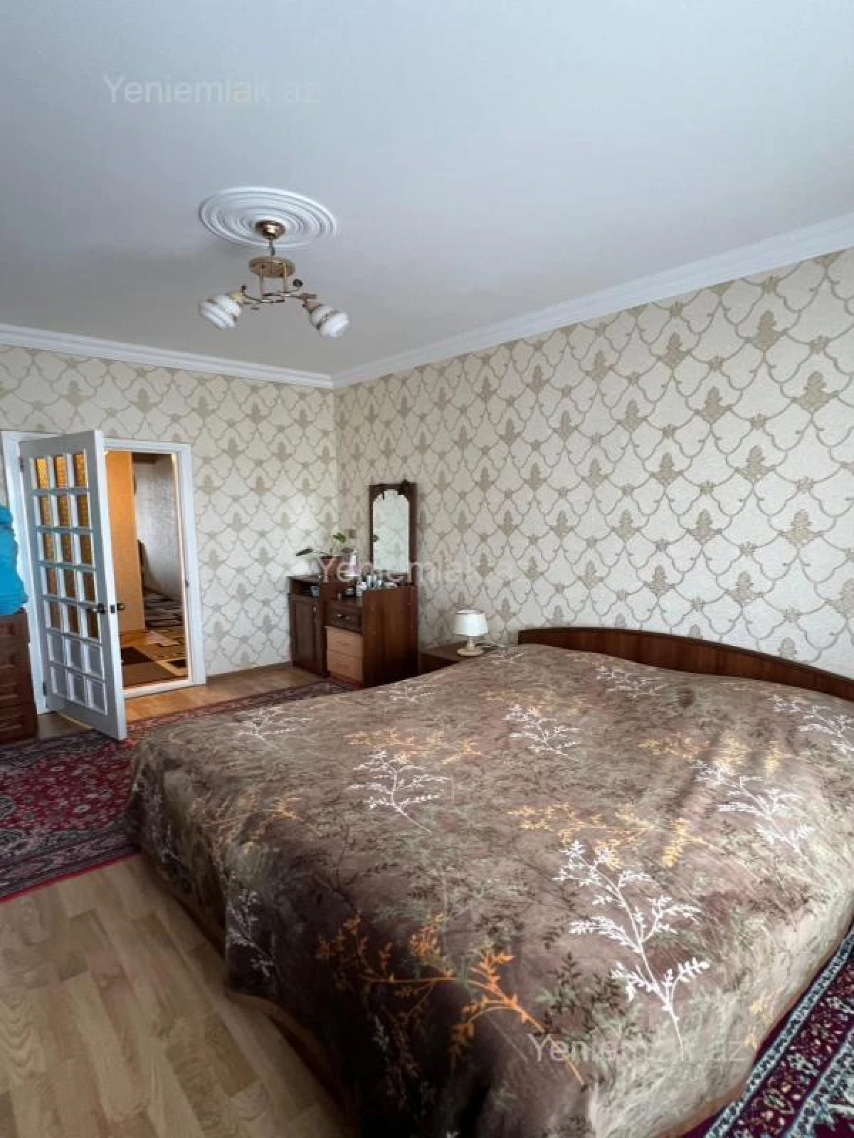 Satılır 3 otaqlı köhnə tikili 75 m²