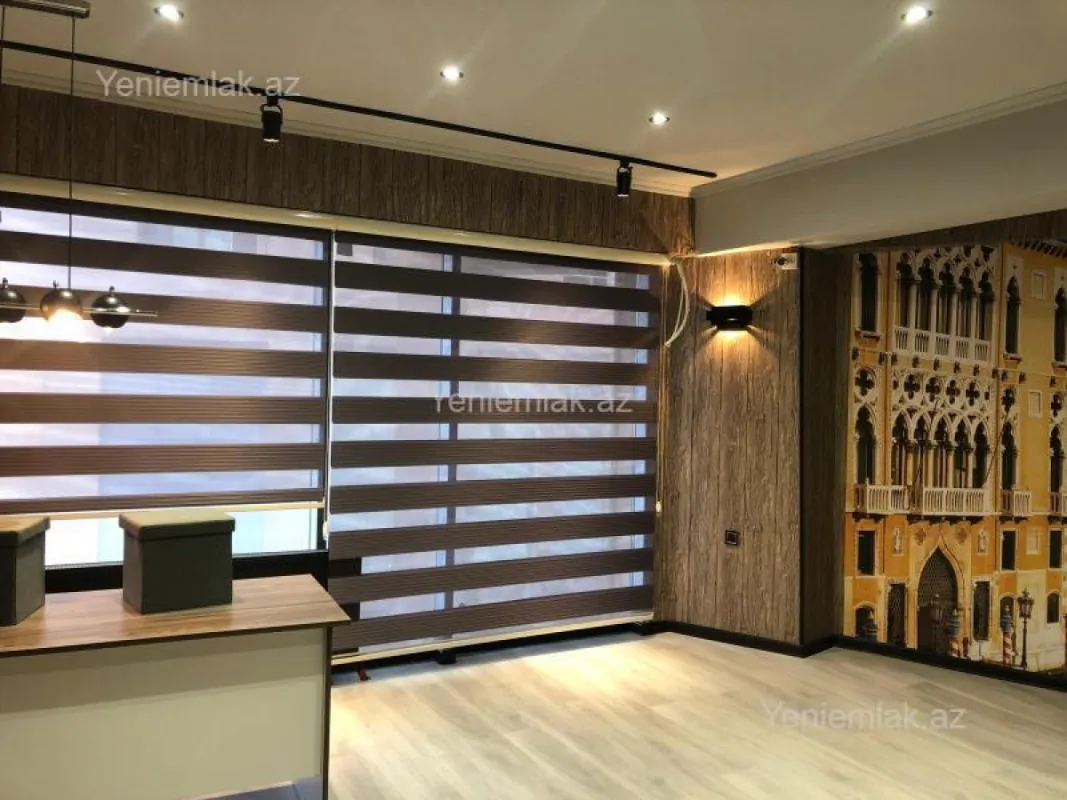 Satılır 4 otaqlı ofis 105 m²