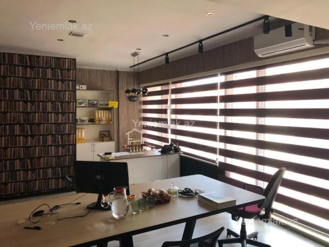 Satılır 4 otaqlı ofis 105 m²