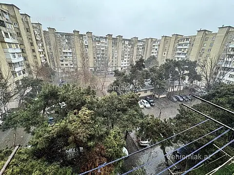 Satılır 3 otaqlı köhnə tikili 80 m²