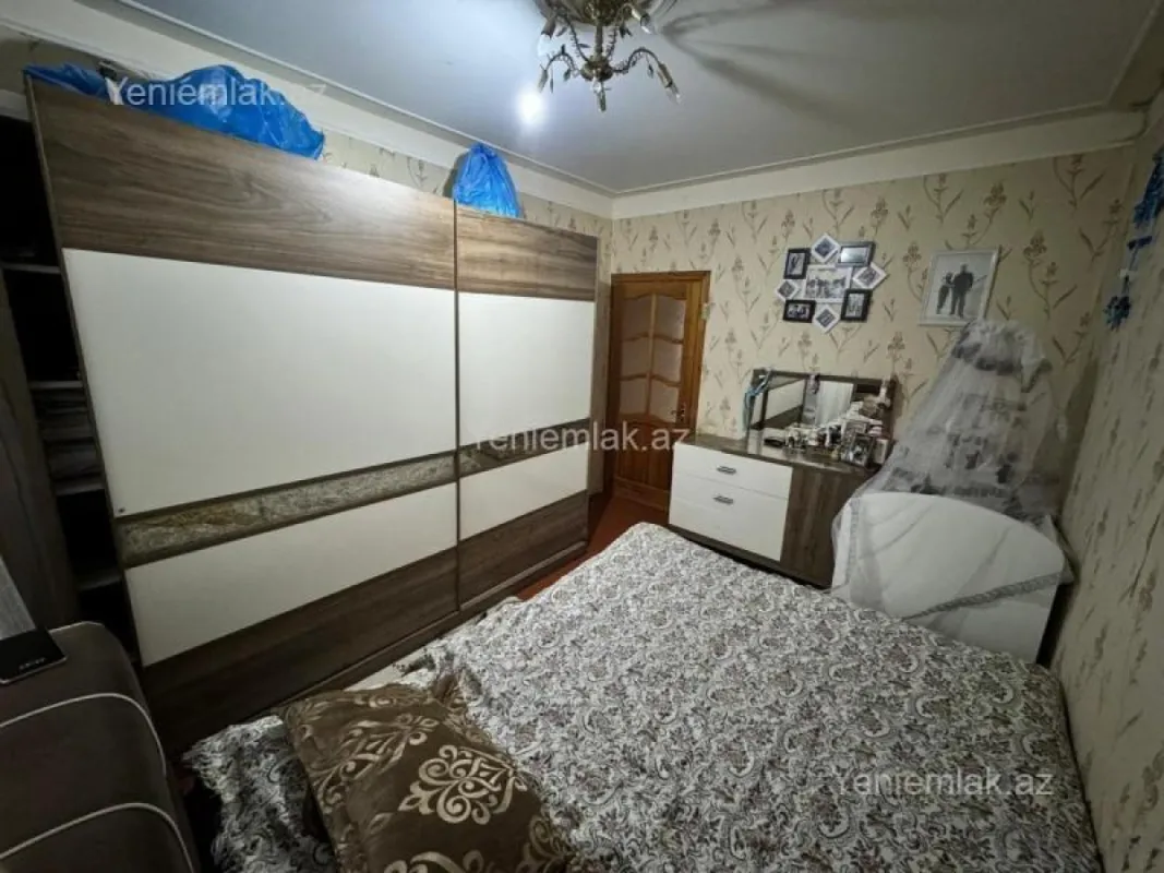 Satılır 3 otaqlı köhnə tikili 80 m²