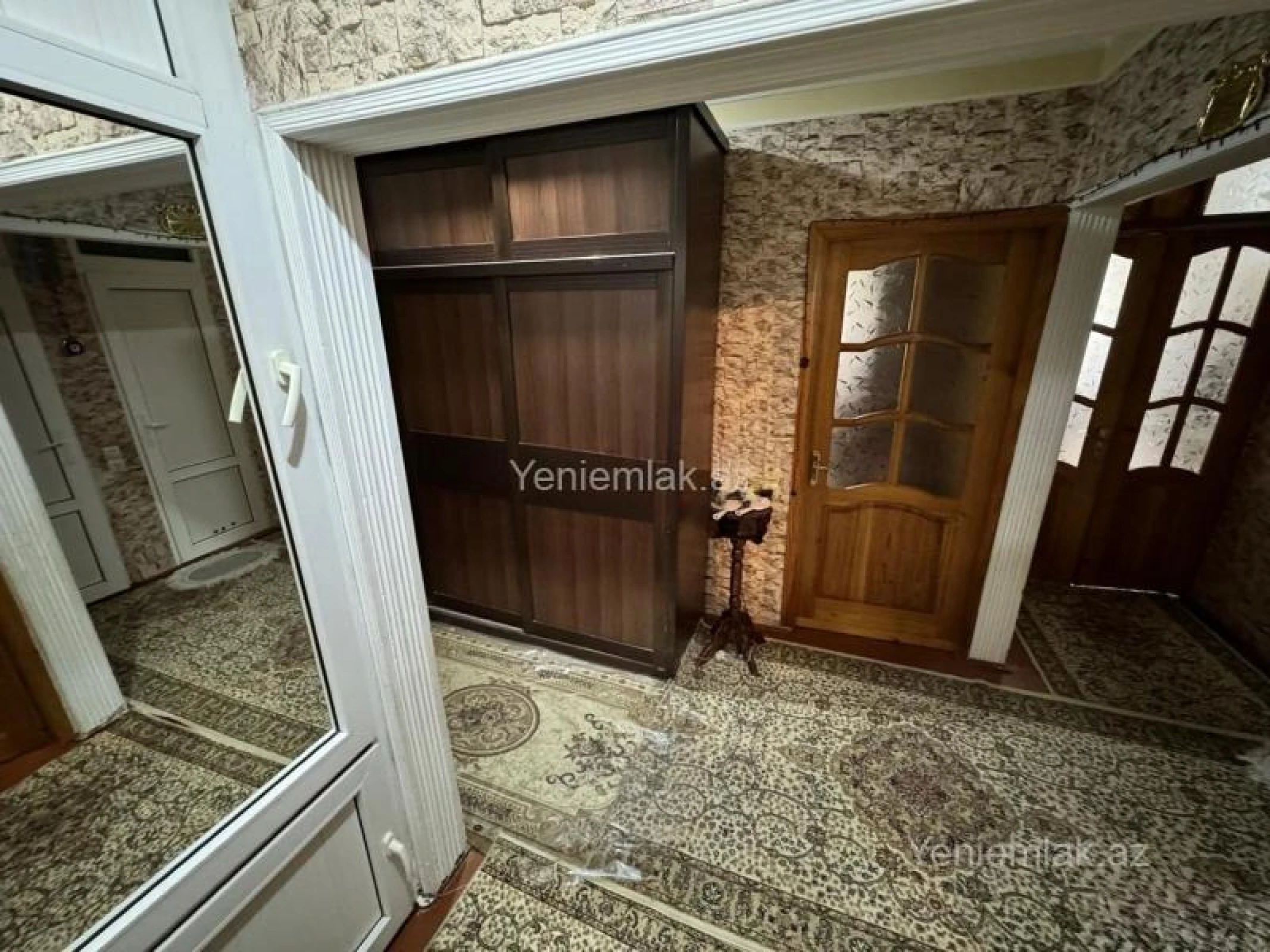 Satılır 3 otaqlı köhnə tikili 80 m²