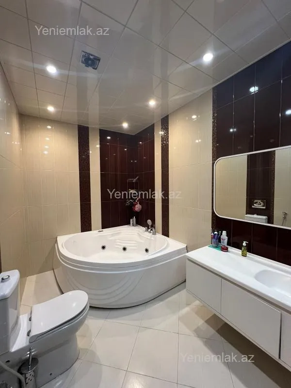 Satılır 4 otaqlı yeni tikili 170 m²