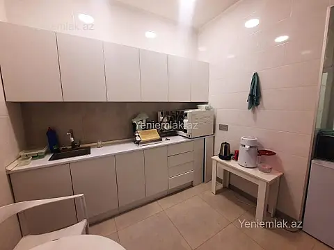 Satılır 4 otaqlı obyekt 100 m²