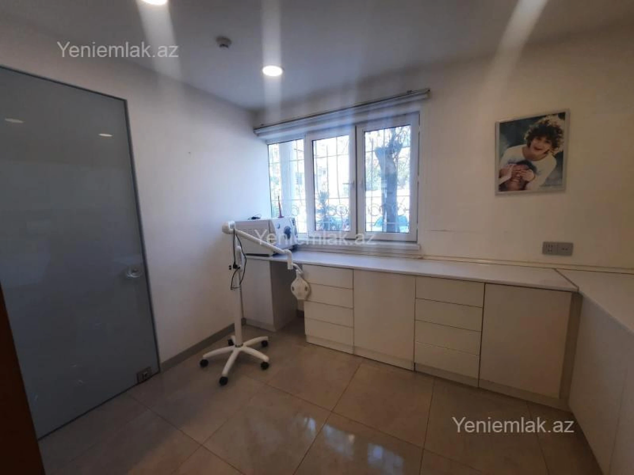 Satılır 4 otaqlı obyekt 100 m²