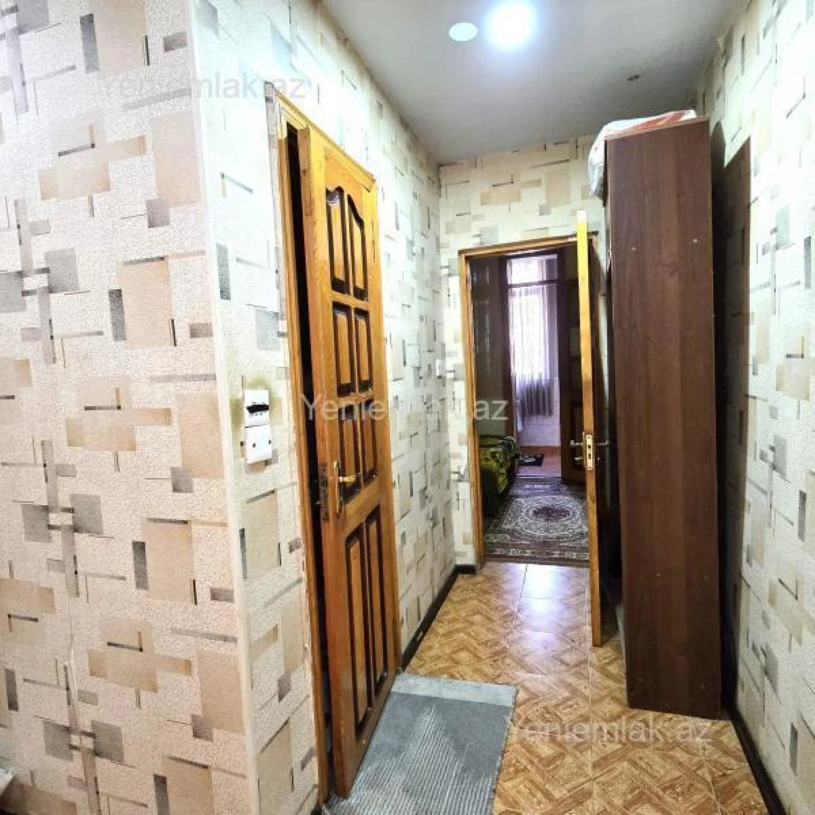 Satılır 2 otaqlı köhnə tikili 42 m²