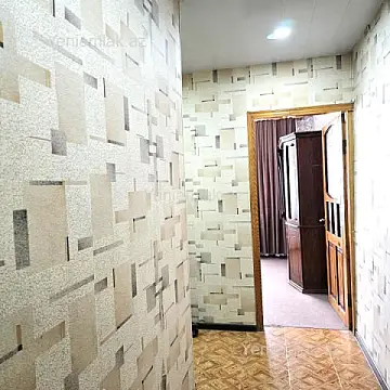 Satılır 2 otaqlı köhnə tikili 42 m²