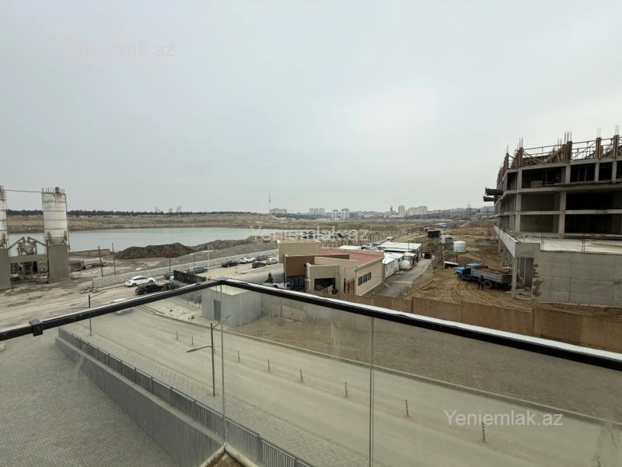 Satılır 3 otaqlı yeni tikili 82.72 m²