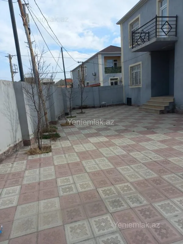 Satılır 4 otaqlı həyət evi 120 m²