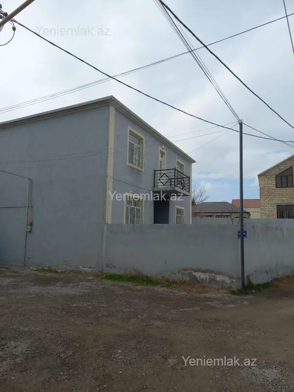 Satılır 4 otaqlı həyət evi 120 m²