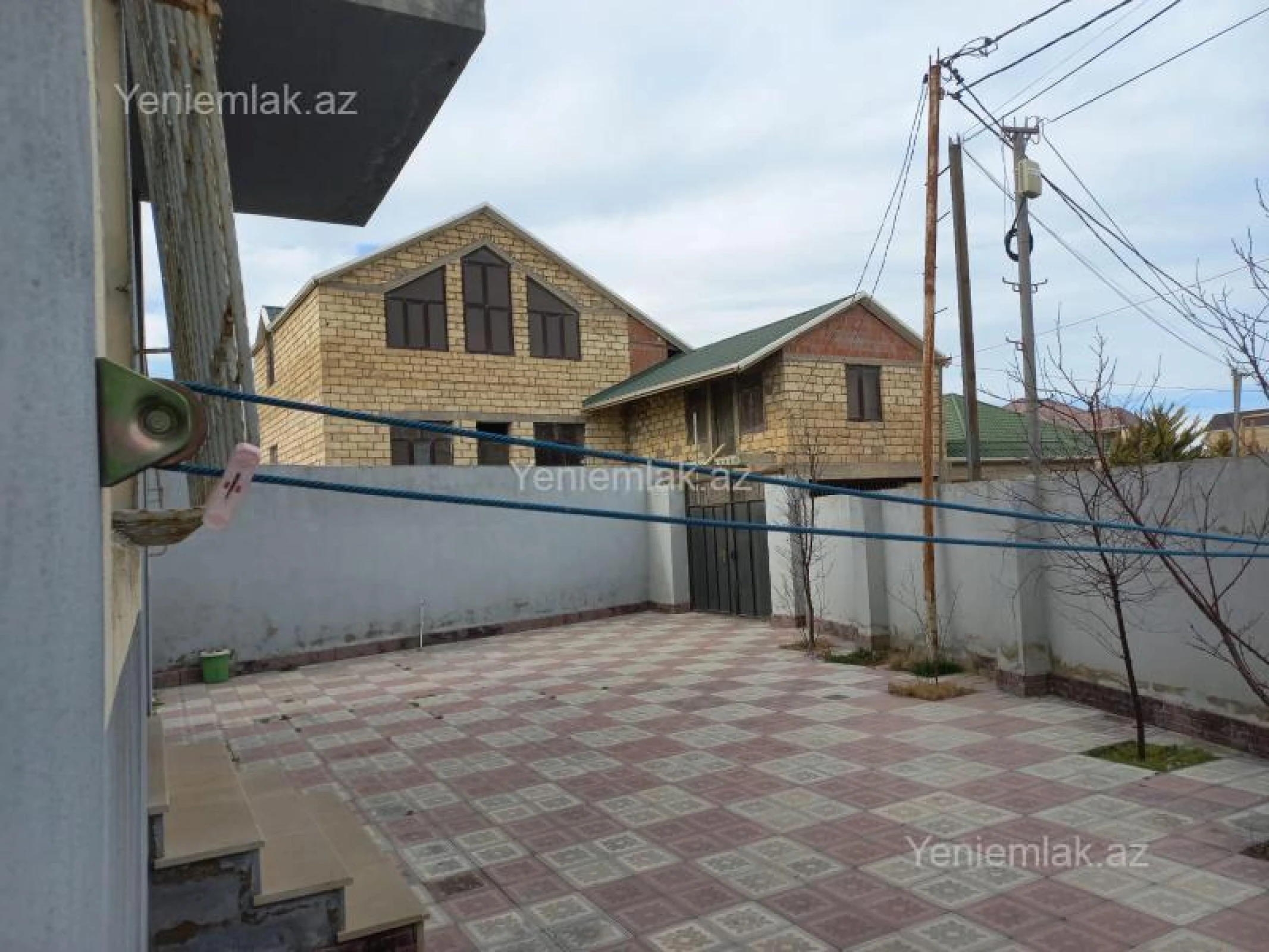 Satılır 4 otaqlı həyət evi 120 m²